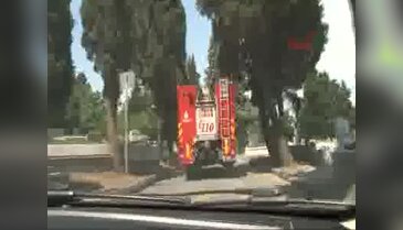 Kızının mezarını ziyareti dönüşünde otomobili ağaçlık alana uçtu