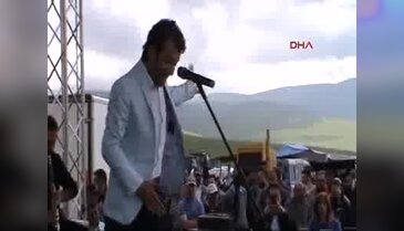 Atatürk'ün silüetine sis ve bulut engeli