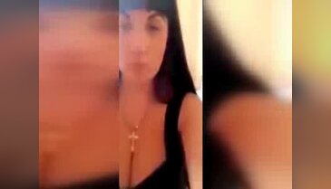 Erotik dans yapıp internette paylaşınca polislikten atıldı