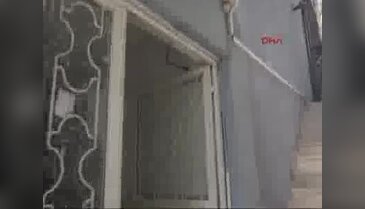Asansörde mahsur kalan çift kurtarıldı