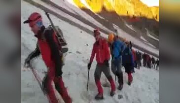 Dağcılar Erciyes'in zirvesine tırmandı
