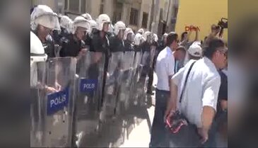 Eğitim Sen, Aydın'da MEB'i protesto etti