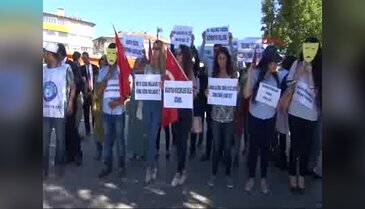 Sivas'ta atanamayan öğretmenlerden eylem