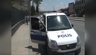 Otomobilinin çamurluğuna yazdırdığı o yazı herkesin yüreğini ağzına getirdi