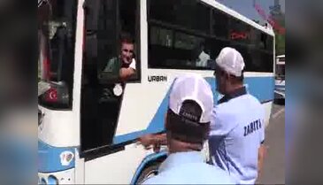 Yaşlılara kötü muamele eden yandı