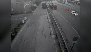 Yolu TIR'la kapatıp hırsızları yakaladılar