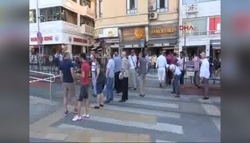 Sirkeci tramvay durağında seferler durduruldu - 2