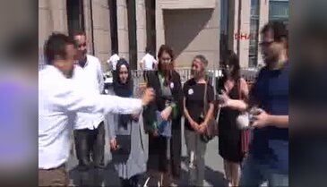 "Anneme 'seni öldüreceğim, deli raporu alacağım' diyordu"