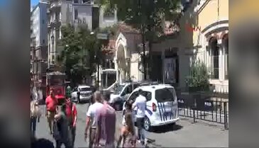 İstiklal Caddesi'ne gözaltı
