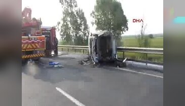 Otomobil bariyerlere çarpıp alev aldı: 1 ölü, 3 yaralı