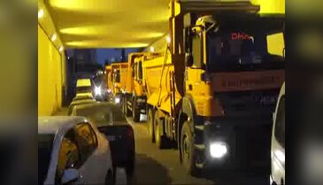 Maltepe'de yüzlerce kişi kışlaya akın etti: 6 subay gözaltına alında