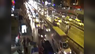 Avcılar'dan havalimanına yürüdüler