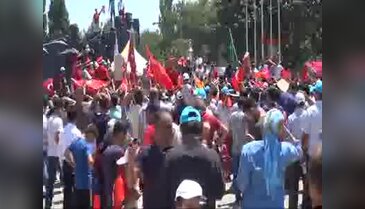 Gaziantep'te darbe girişimi protesto edildi