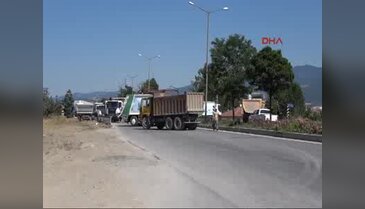 Bolu belediyesi, askeri birliklerin yollarını barikatla kapattı - 2