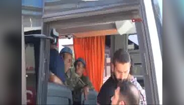 Denizli'de 105'i rütbeli, 515 asker gözaltında