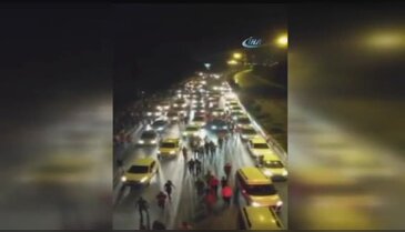 Darbeciler tankla halkı ve araçları böyle ezdi