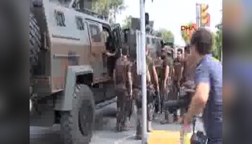 Hava harp okulu önünde hareketlilik