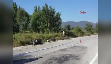 Motosiklet devrildi: 1 ölü 1 yaralı