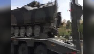 Sabiha Gökçen Havalimanı'ndaki tanklar birliklerine götürüldü