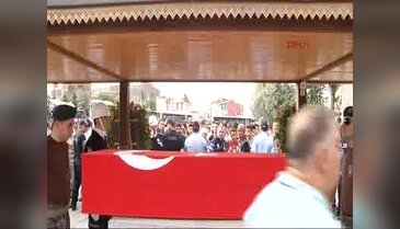 Erzurum'da şehitler son yolculuğuna uğurlandı