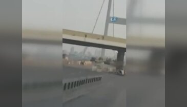 İnsanların üzerine tank atışı
