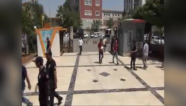 Şanlıurfa'da gözaltındaki 40 hakim ve savcı adliyede
