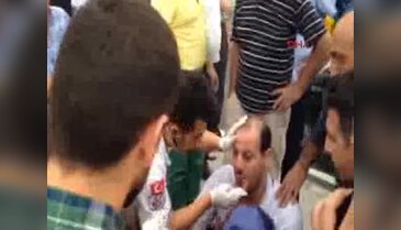 Bağcılar'da trafik kazası: 3'ü ağır 8 yaralı