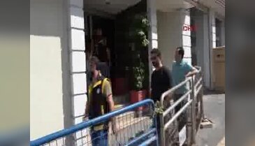 Bursa'da polisi ayağından vurdu, mermisi bitince yakalandı