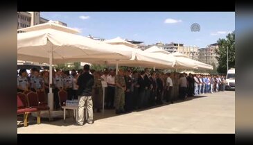 Şehit polis memurları için tören
