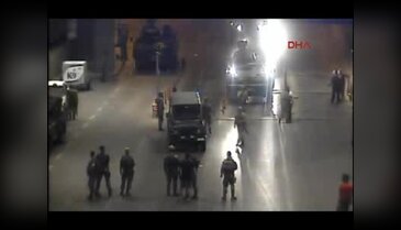 Darbeci askerlerin Atatürk Havalimanı'na girişleri güvenlik kameralarında - 2