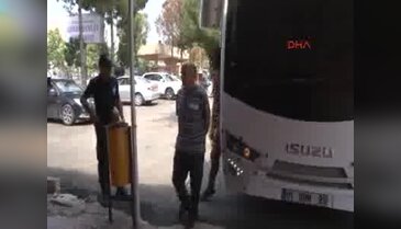 Gözaltına alınan polis: Zeki Müren de bizi görecek mi?