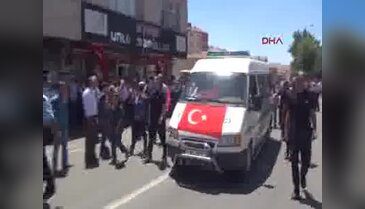 Aksaraylı şehit polis Aksu göz yaşlarıyla uğurlandı