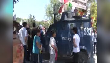 Demirtaş: Yeniden çözüm sürecine dönerek birlikte yaşamanın olanaklarını arayalım - 1