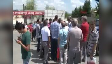 Kuleli Lisesi öğrencilerinin aileleri cezaevi önünde açıklama yaptı