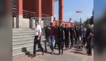 Kocaeli'nde asker ver işadamları adliyeye getirildi