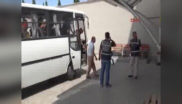 Darbeci askerlere destek vermek için SMS'le  dua göndermişler