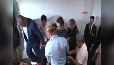 Darbe girişiminde yaralanan polis hastanede evlendi