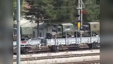 Askeri araç ve mühimmat yüklü tren 10 gündür Bilecik Garı'nda bekliyor