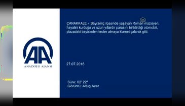 Otomobile serenat yaptı
