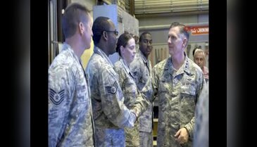 ABD'li Korgeneral İncirlik'te