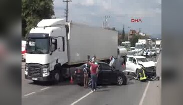Cip otomobile çarptı 3 yaralı