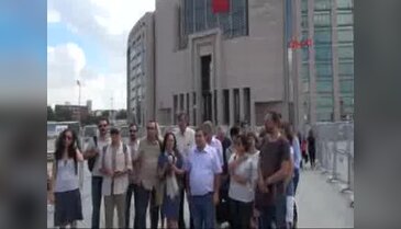 Adliye önünde Bülent Mumay'a destek açıklaması