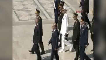 YAŞ üyeleri, Başbakan Binali Başkanlığı'nda Anıtkabir'i ziyaret etti - 2