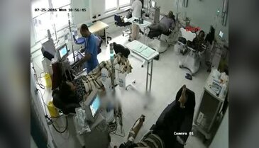 Hasmını yakarak öldürmek istedi