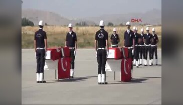 Şehitler memleketlerine uğurlandı