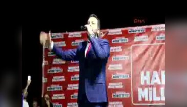 İzmit'te Demokrasi Nöbeti'ne şarkıcılardan destek - 1