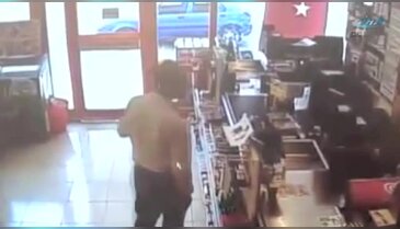 Soyguna aldırmadan alışverişe devam etti