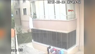Polisten kaçmaya çalışırken 4'üncü kattan düşen işadamı öldü