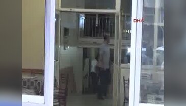 Bursa'da özel harekat polisi kahvede intihar etti