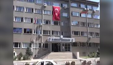 Uşak'ta 13 polis adliyede